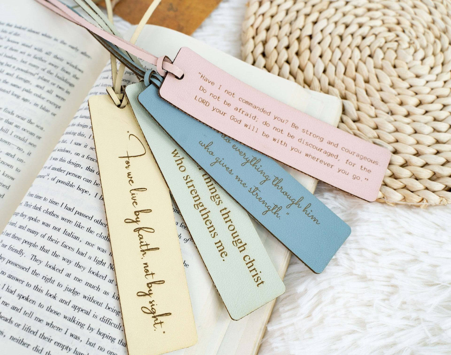 Macaron Bible Bookmark - MTWORLDKIDS.COM