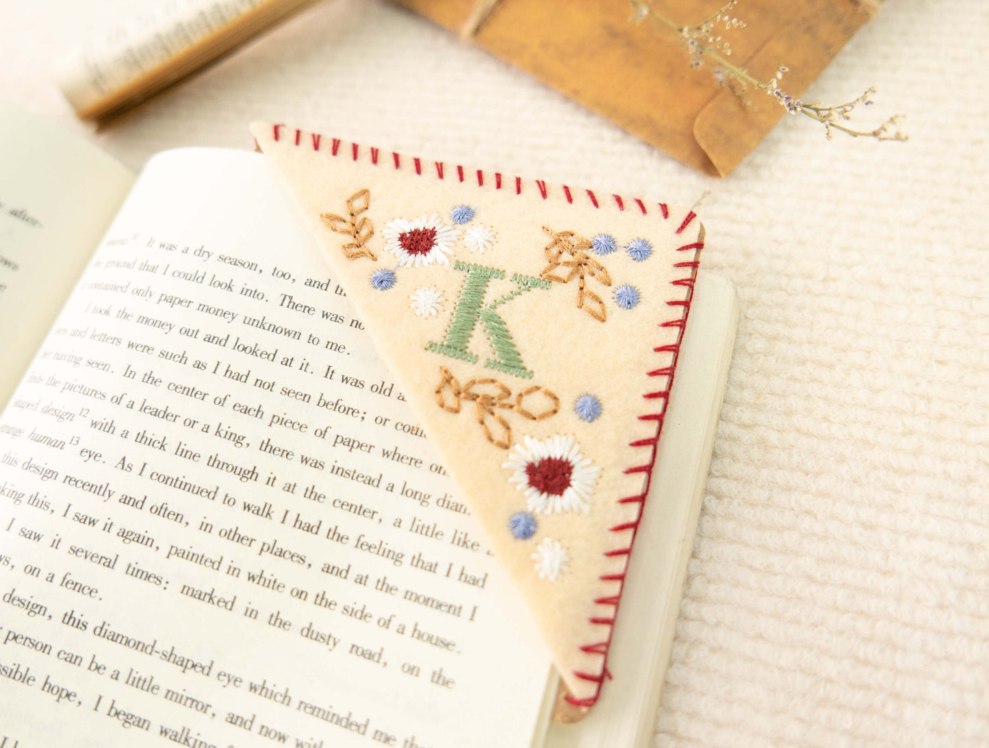 Hand Embroidered Corner Bookmarks: Mark Your Reading Adventure - MTWORLDKIDS.COM